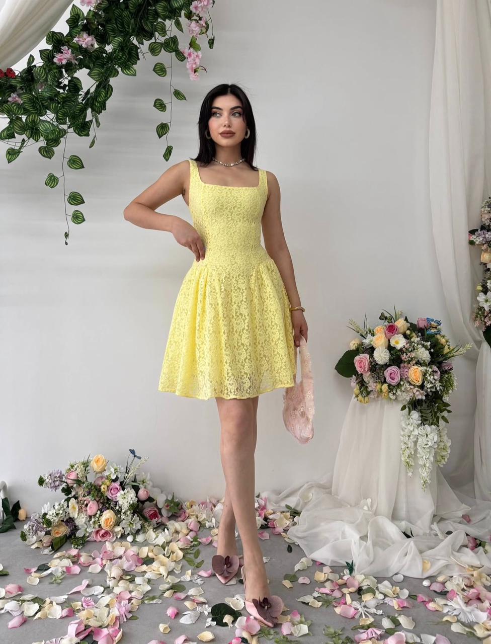 Dentelle Mini Dress
